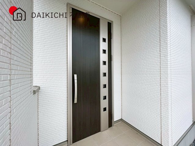 【玄関】 | 久喜市上内　中古戸建