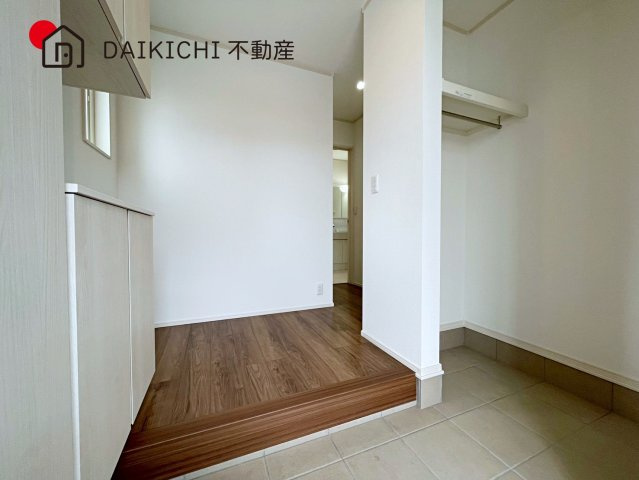 【玄関】 | 久喜市上内　中古戸建