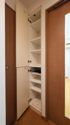 スカイコート神楽坂弐番館の収納|シューズクロゼット