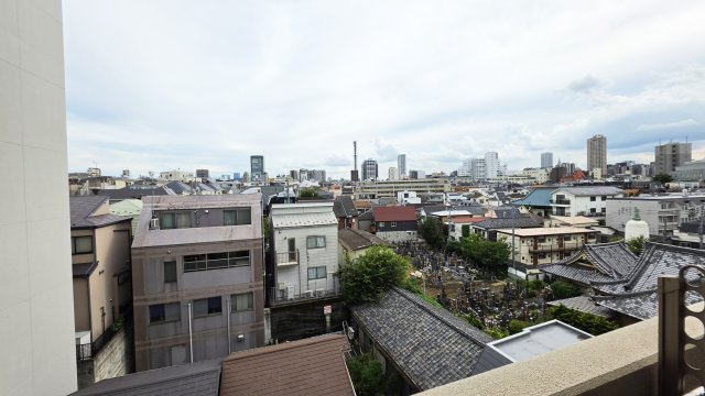 スカイコート神楽坂弐番館のエントランス