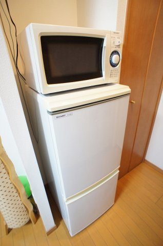 スカイコート神楽坂弐番館のキッチン|電子レンジ・冷蔵庫