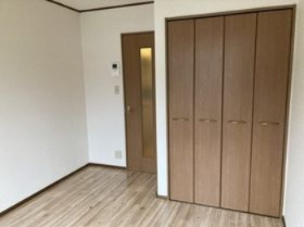 千葉市中央区千葉寺町のアパートの内装