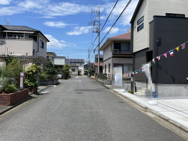 【前面道路含む現地写真】 | 久喜市鷲宮4丁目　新築戸建　全1棟　1号棟