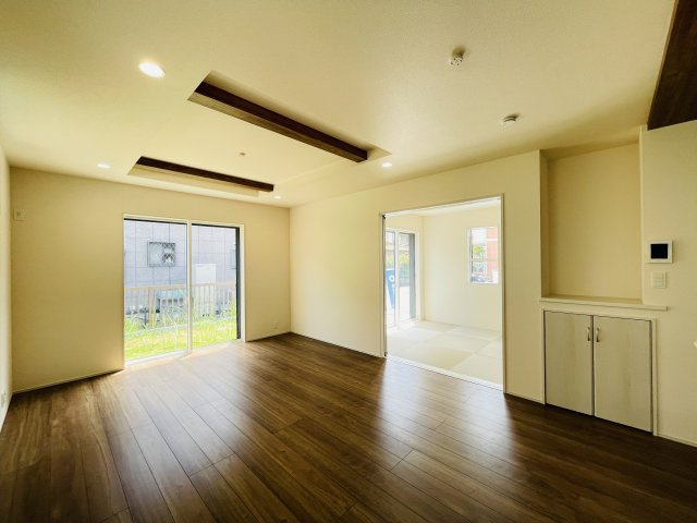 【居間・リビング】 | 久喜市鷲宮4丁目　新築戸建　全1棟　1号棟