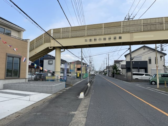 【前面道路含む現地写真】 | 久喜市久喜東10期　GRAFARE　DESIGN　新築戸建　全13棟　9号棟