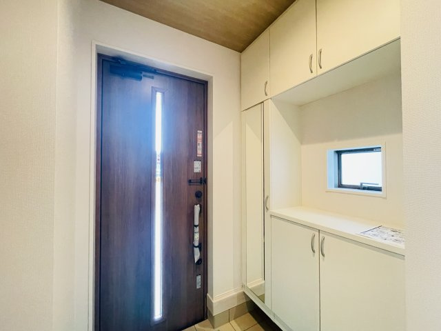 【玄関】 | 久喜市久喜東10期　GRAFARE　DESIGN　新築戸建　全13棟　9号棟