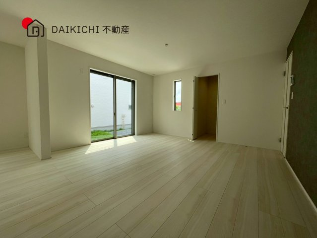 【居間・リビング】 | 久喜市久喜東10期　GRAFARE　DESIGN　新築戸建　全13棟　3号棟