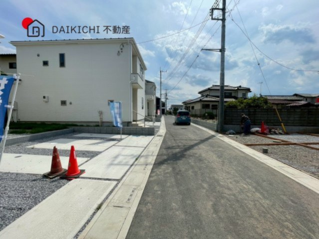 【前面道路含む現地写真】 | 久喜市久喜東10期　GRAFARE　DESIGN　新築戸建　全13棟　3号棟