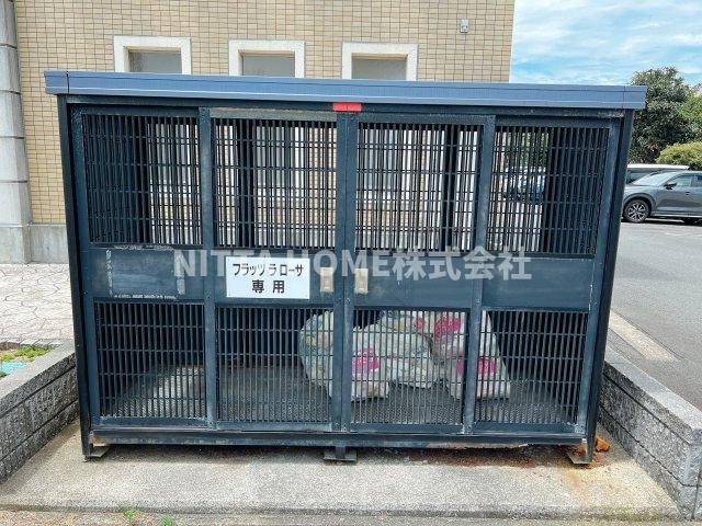 舞鶴市倉梯町の賃貸マンションの設備|専用のゴミ捨て場があります○