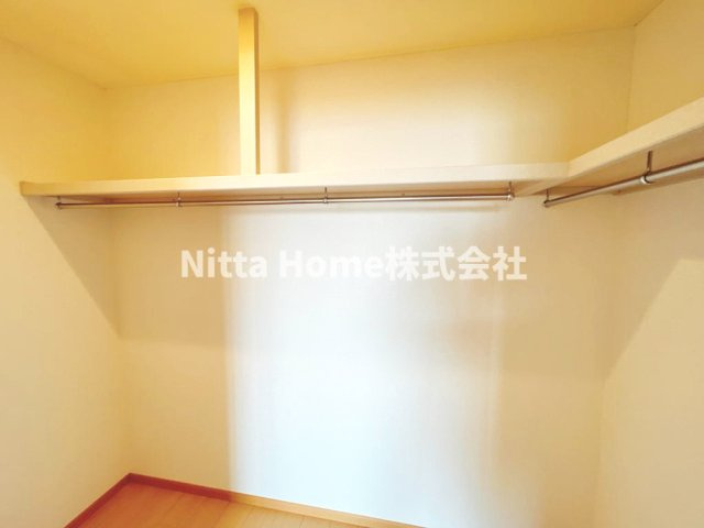 舞鶴市倉梯町の賃貸マンションの収納|ウォークインクローゼットもあります♪
