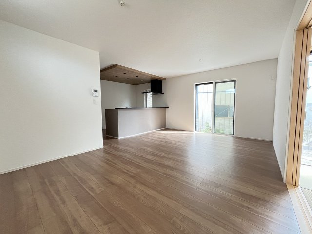 【内装】 | 福岡市第3南区皿山3丁目　4号地（全4棟）【仲介手数料無料・0円】 | 施工例。施工例は完成時と異なる場合があります。
