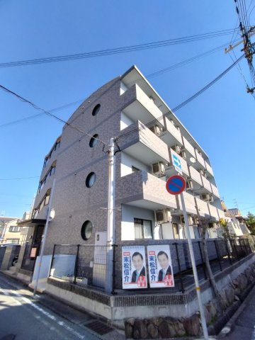 マリンコート大町の外観