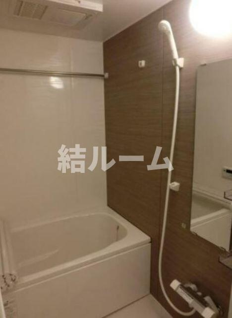 豊島区池袋本町１丁目のアパートの浴室