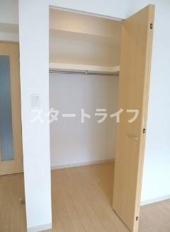 大阪市東淀川区下新庄５丁目の賃貸マンションの収納