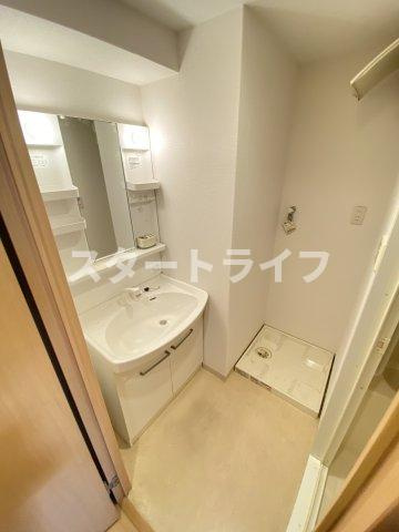 大阪市東淀川区下新庄５丁目の賃貸マンションの洗面所