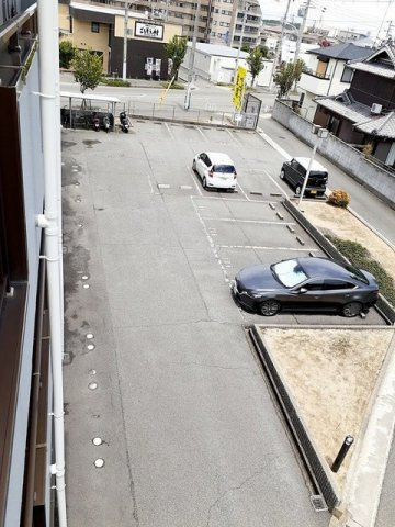 ディアコートＫの駐車場