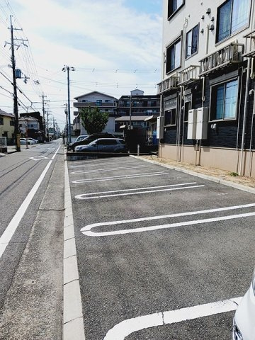 グランデ・オーヴェストの駐車場