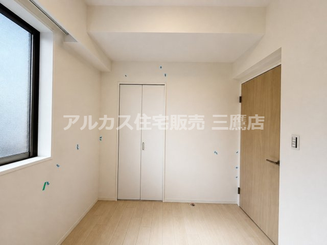 アールヴェール荻窪北の洋室|クローゼットが設置された、レイアウトのしやすいシンプルな洋室。