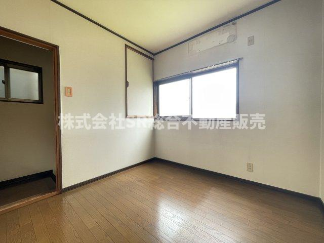 菱江5丁目中古戸建の洋室|収納付きの便利な洋室です！