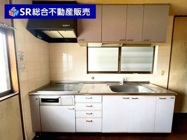 菱江5丁目中古戸建のキッチン|収納豊富なキッチンです！