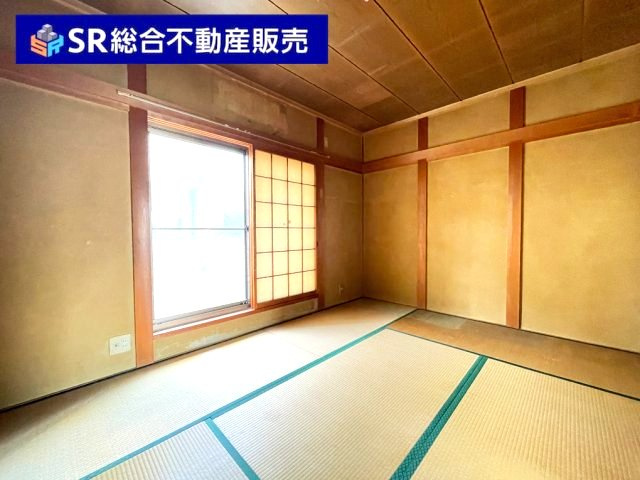 菱江5丁目中古戸建の和室|バルコニーに面した明るい和室です！