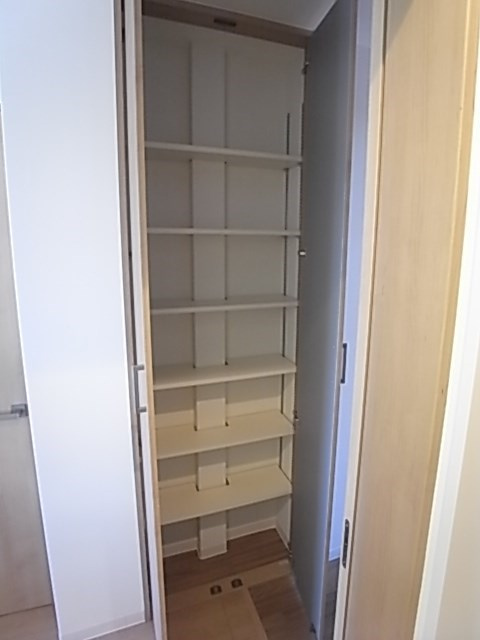 ブロンテ西難波の収納