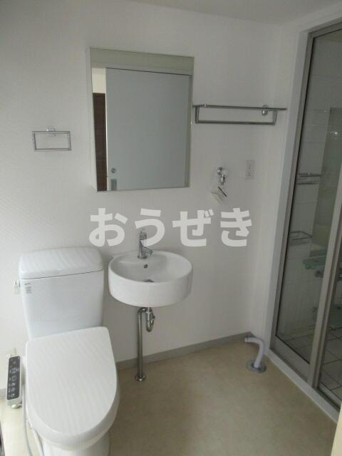 腰越１０の洗面所