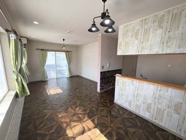中古戸建　岐阜市小野町3丁目　平成8年築の居間・リビング