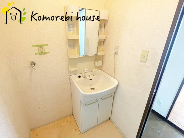 伊奈町小室　中古戸建の独立洗面台|26.8.6　撮影済み