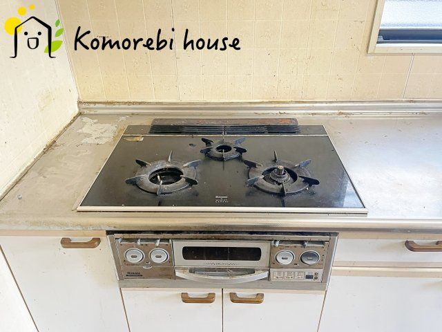 伊奈町小室　中古戸建のキッチン|26.8.6　撮影済み