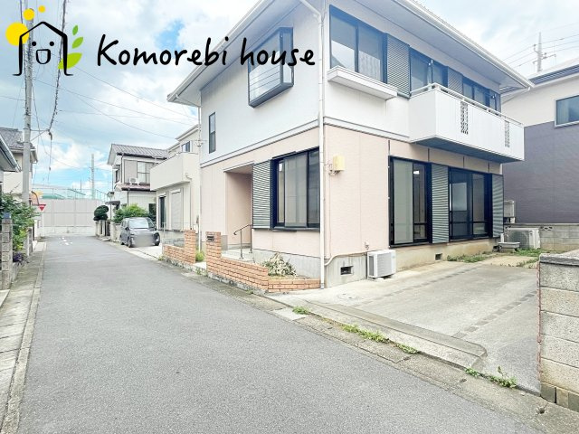伊奈町小室　中古戸建の前面道路含む現地写真|26.8.6　撮影済み