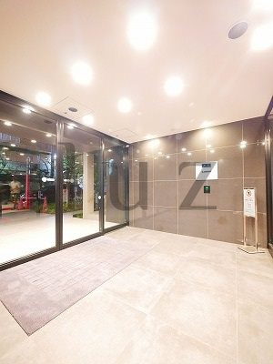 エステムプラザ横濱関内のエントランス