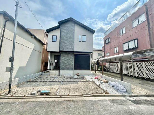 【仲介手数料無料】さいたま市桜区町谷の前面道路含む現地写真|駐車スペース並列２台確保しております！