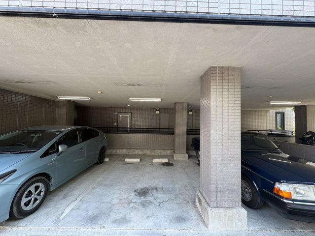 【駐車場】