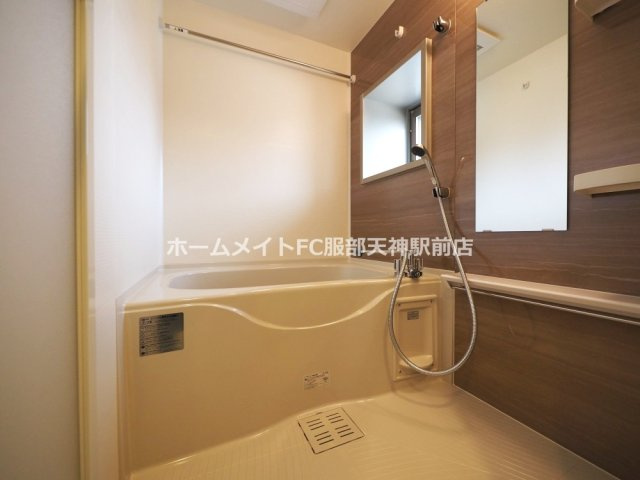 ミラージュパレス本町Departの浴室