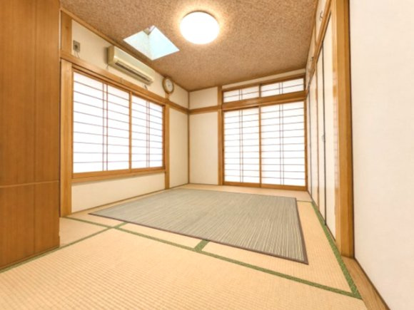 江戸川区北葛西2丁目売戸建の和室|家族みんながゆったりくつろげる憩いの和室です。※一部画像は私物消去CGを施しています。