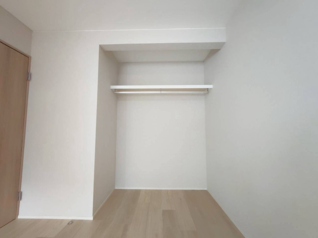 令和８年２月フルリフォーム済みのピカピカ３ＬＤＫ住宅◆全居室６帖以上＆収納付き◆伏見区日野野色町の収納|収納スペース
