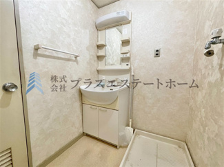 【独立洗面台】 | 明石ダイヤハイツ2号棟 | 大型洗面器は、洗顔・洗髪はもちろん、つけ置き洗いなどにも便利です♪