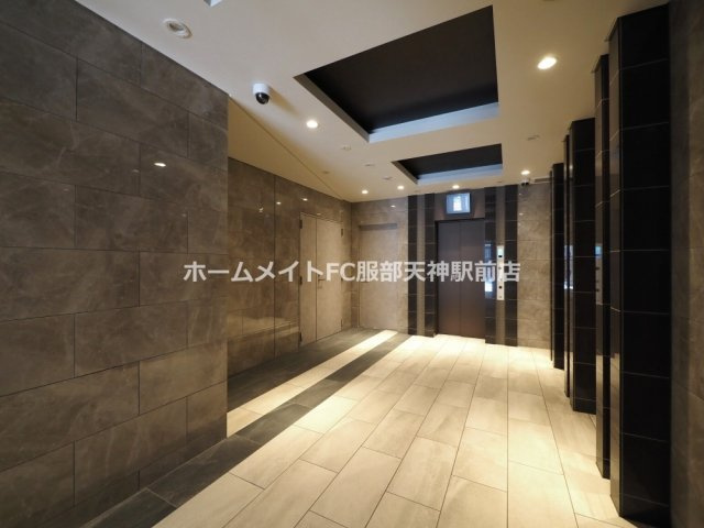 ミラージュパレス本町Departのロビー