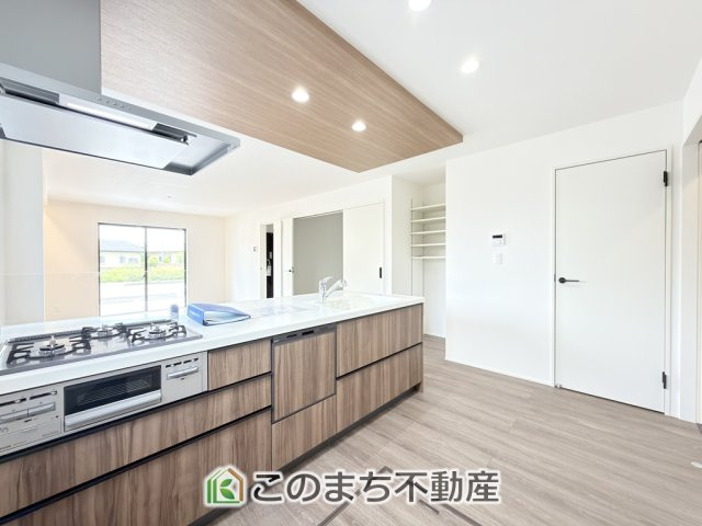 グラファーレ宇都宮市平松2期のキッチン|人気の対面式キッチン☆料理をしながらご家族とコミュニケーションが取れます♪