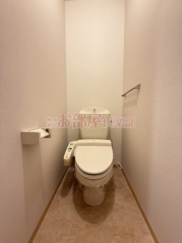 レジデンシア小森野　E棟のトイレ|清潔感のあるトイレです