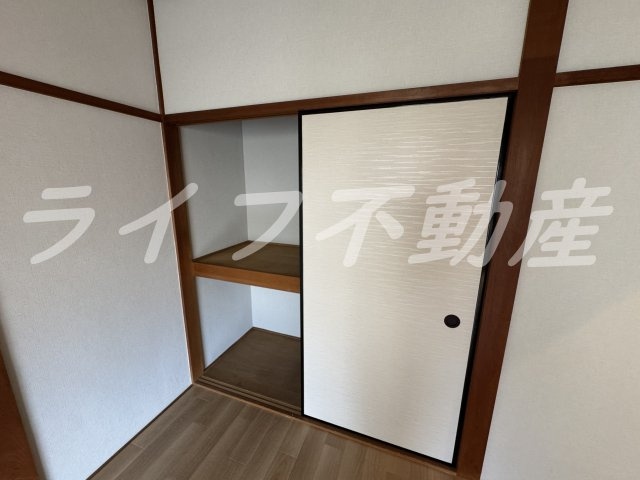 上四条町戸建の収納|大きなものも収納できそうです