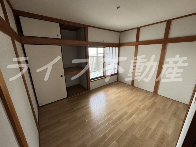 上四条町戸建の内装|内装もきれいです