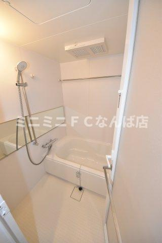 スプランディッド難波キャトルの浴室