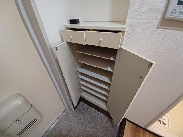 第一松栄ビルの玄関|別部屋参考用写真