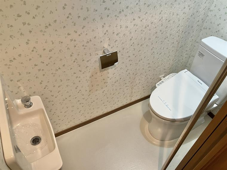 二葉戸建のトイレ|トイレもきれいです