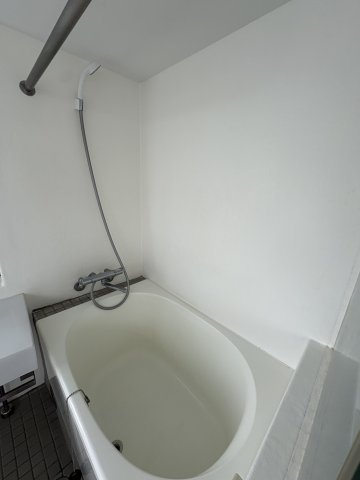 h&w bldg.の浴室|コンパクトで使いやすいお風呂です