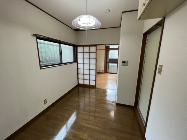 アイビーアレイの居間・リビング|こちらの居間で趣味の時間をお楽しみください