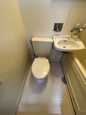 アイビーアレイのトイレ|コンパクトで使いやすいトイレです