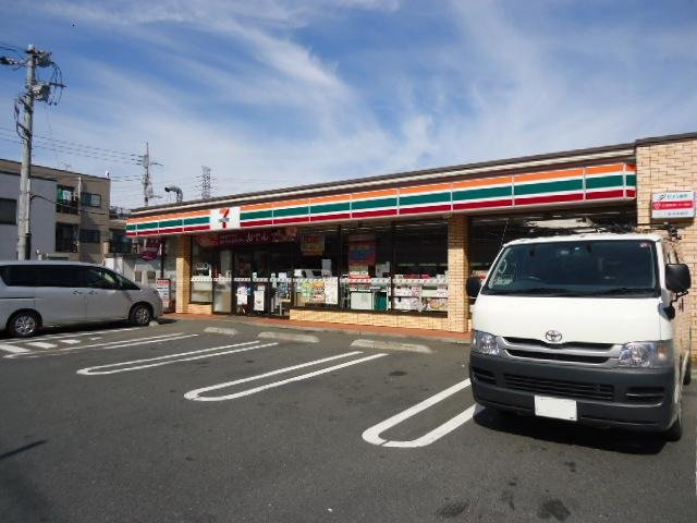大鈴樹Ⅲ（オオベルジュ）の周辺|セブンイレブン三鷹新川1丁目店まで941ｍ